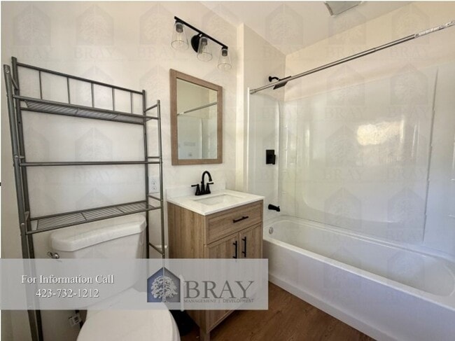 Building Photo - Fully Renovated 2BR Home in Kingsport – St...