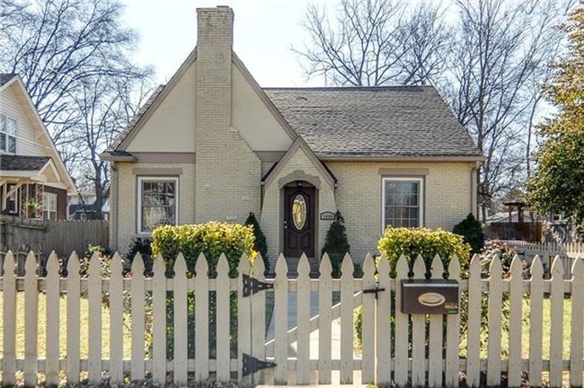 Primary Photo - Charming East Nashville Home – Walkable to...