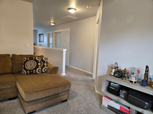 Building Photo - Gorgeous Mount Vernon Home 4 Beds 3.5 Bath...
