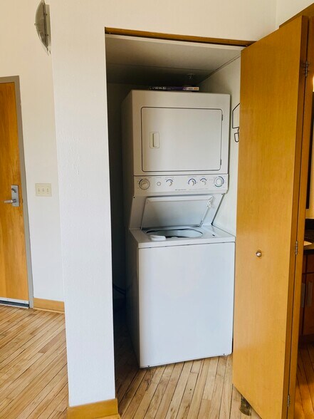 In-unit Laundry - 1017 S 2nd St