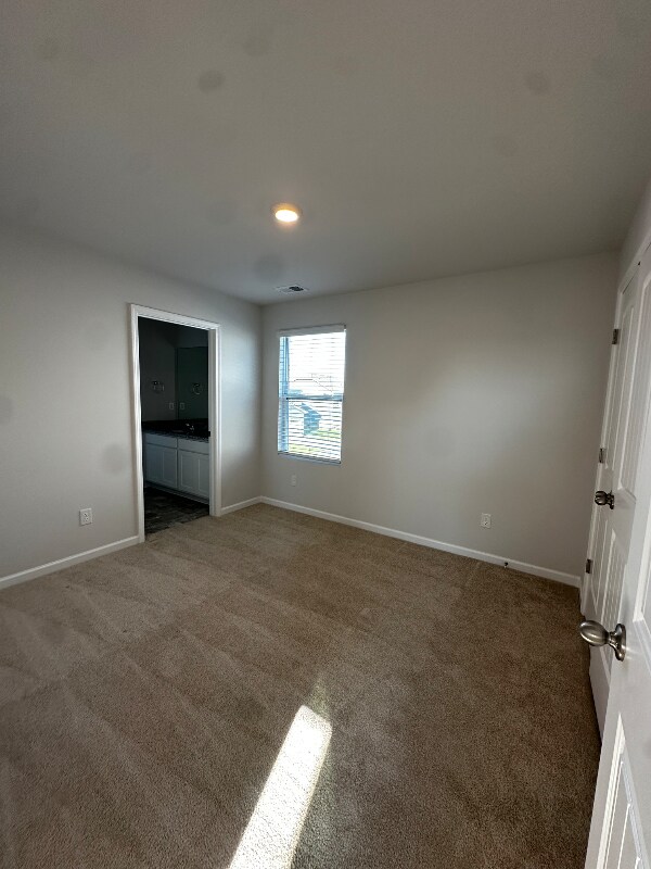Building Photo - 1525 Ashgrove Pl