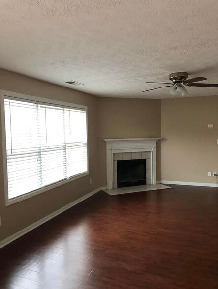 Building Photo - 180 Covington Dr