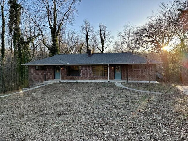 Building Photo - 741 Barron Dr