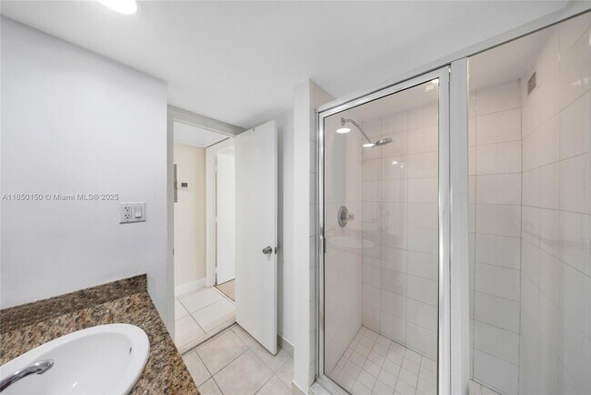 Building Photo - 5600 Collins Ave