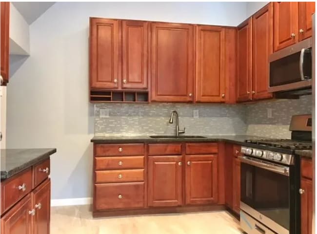 Building Photo - 413 W Porter St