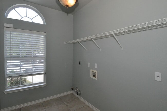 Building Photo - Spacious home for growing family with multiple dining and living areas! HUGE backyard!