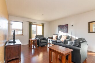 Building Photo - San Mateo - Unit 70