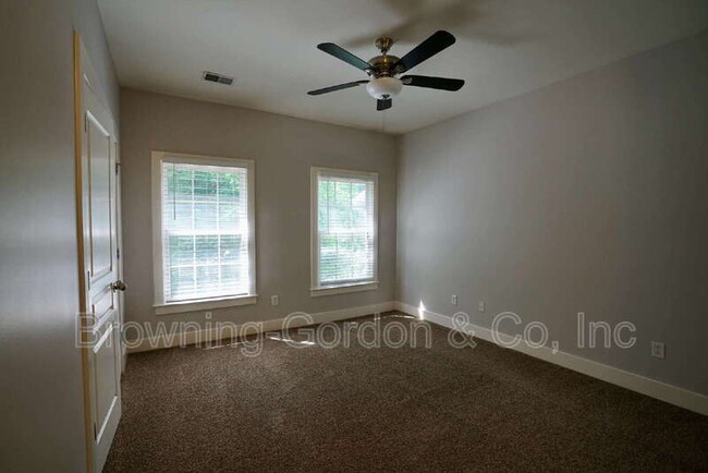 Building Photo - 1410 Caldwell Ave