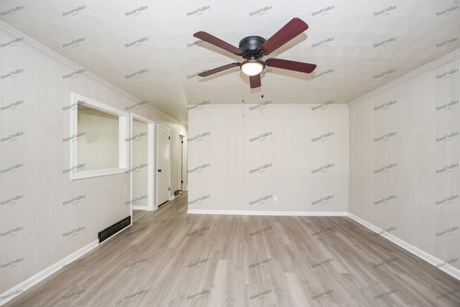 Building Photo - 707 Stanford Ave