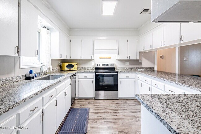 Building Photo - 1055 Eddie Ray Rd