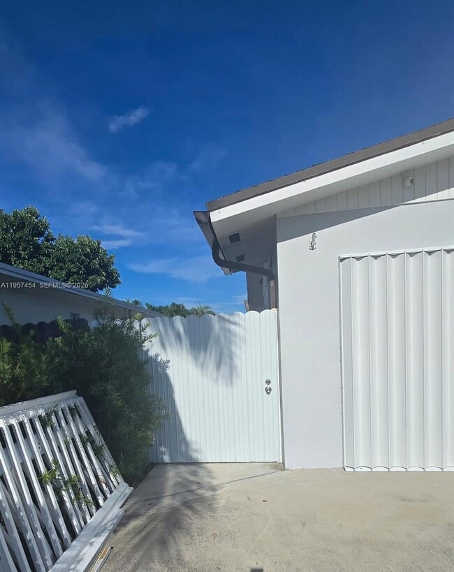 Building Photo - 19733 SW 119th Ct