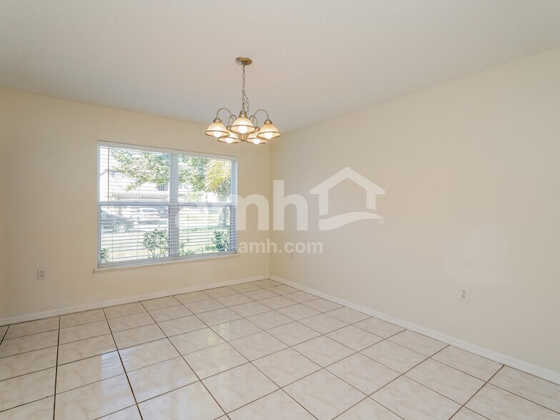 Building Photo - 12808 Lake Vista Dr