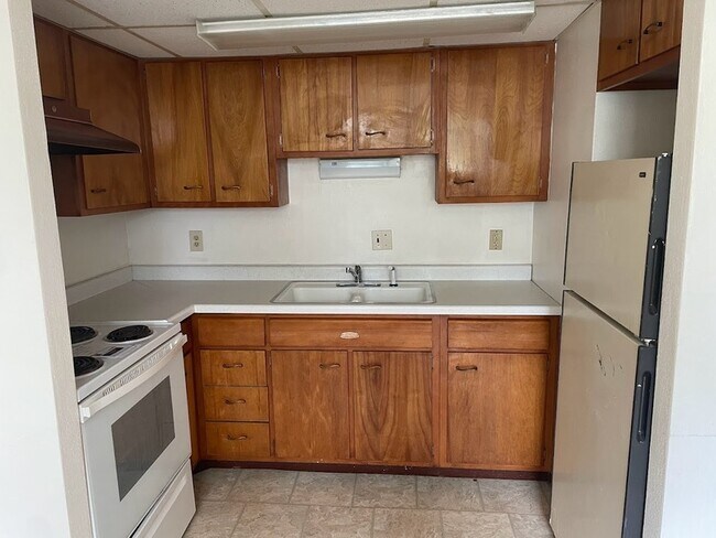 Building Photo - 906 5th Ave S