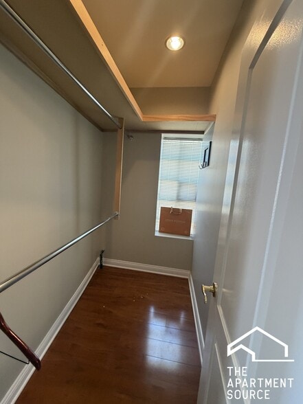 Building Photo - 2411 W 34th Pl