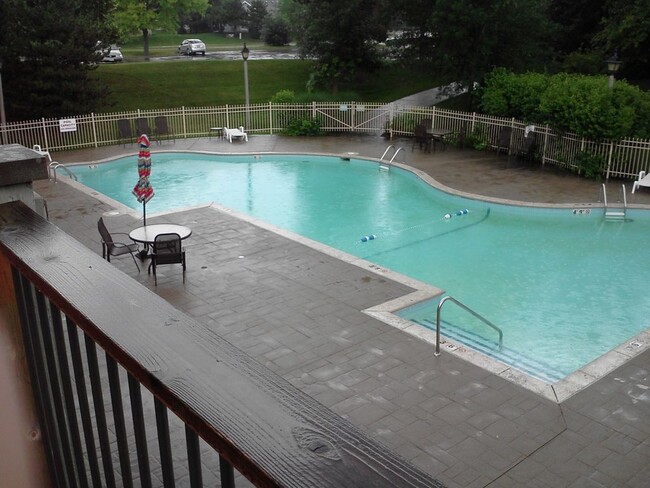 CLUB HOUSE POOL - 2917 Concord Ln