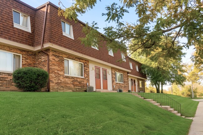 Building Photo - 849 Lois Ct