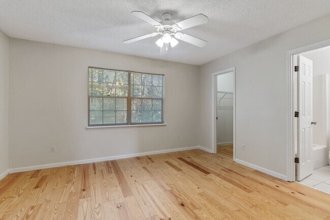 Building Photo - 2372 Gregory Dr