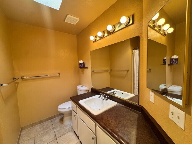 Building Photo - Very Nice Condo! 3 Miles to Cal Poly Groups Welcome Available June