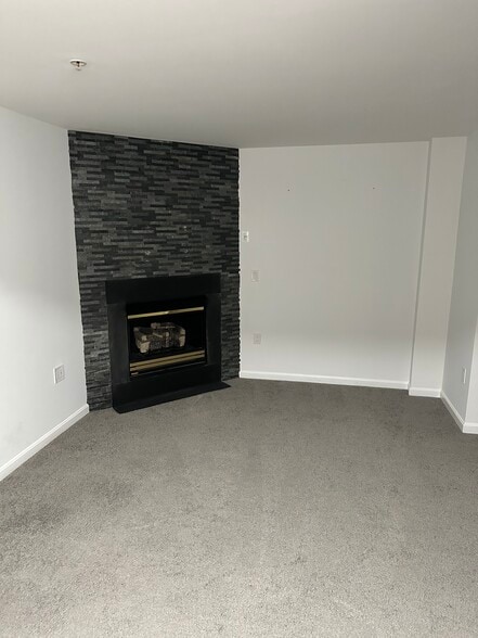 Building Photo - 1550 Northern Neck Dr