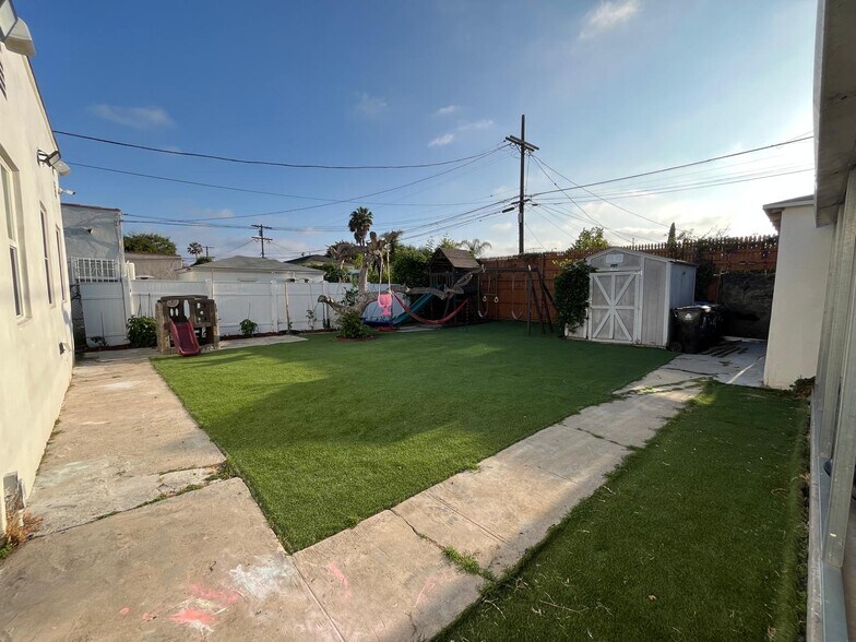 Building Photo - 1415 Stearns Dr