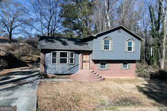Building Photo - 2761 Rockdale Dr