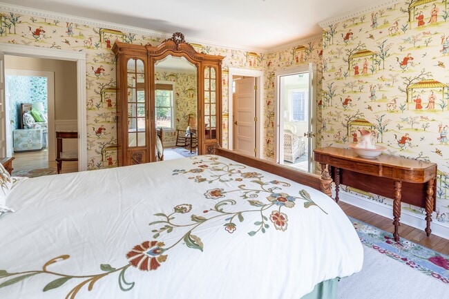 Building Photo - 39 Rockcraft