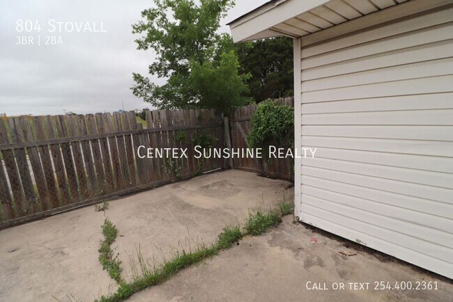 Building Photo - 804 Stovall-