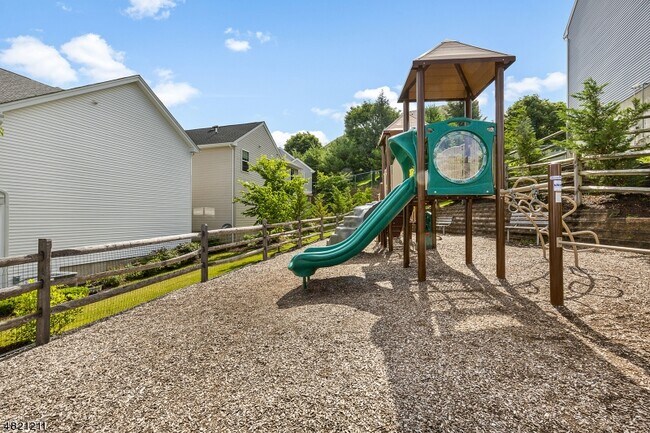 Building Photo - 127 Sowers Dr