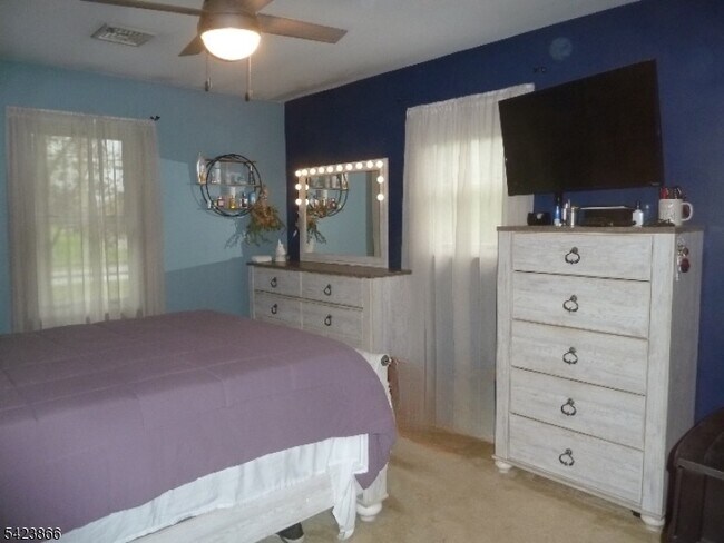 Building Photo - 72 Kennedy Rd