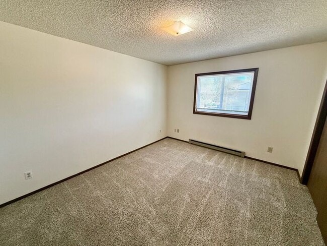 Building Photo - Limited-Time Move-In Deal: Get Your First 2 Weeks FREE! Spacious 2 Bed, 1 Bath Apartments + Flexi...