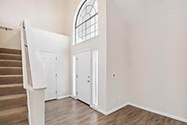 Building Photo - Beautiful 3 Bedroom Home-$750.00 Off 1st M...