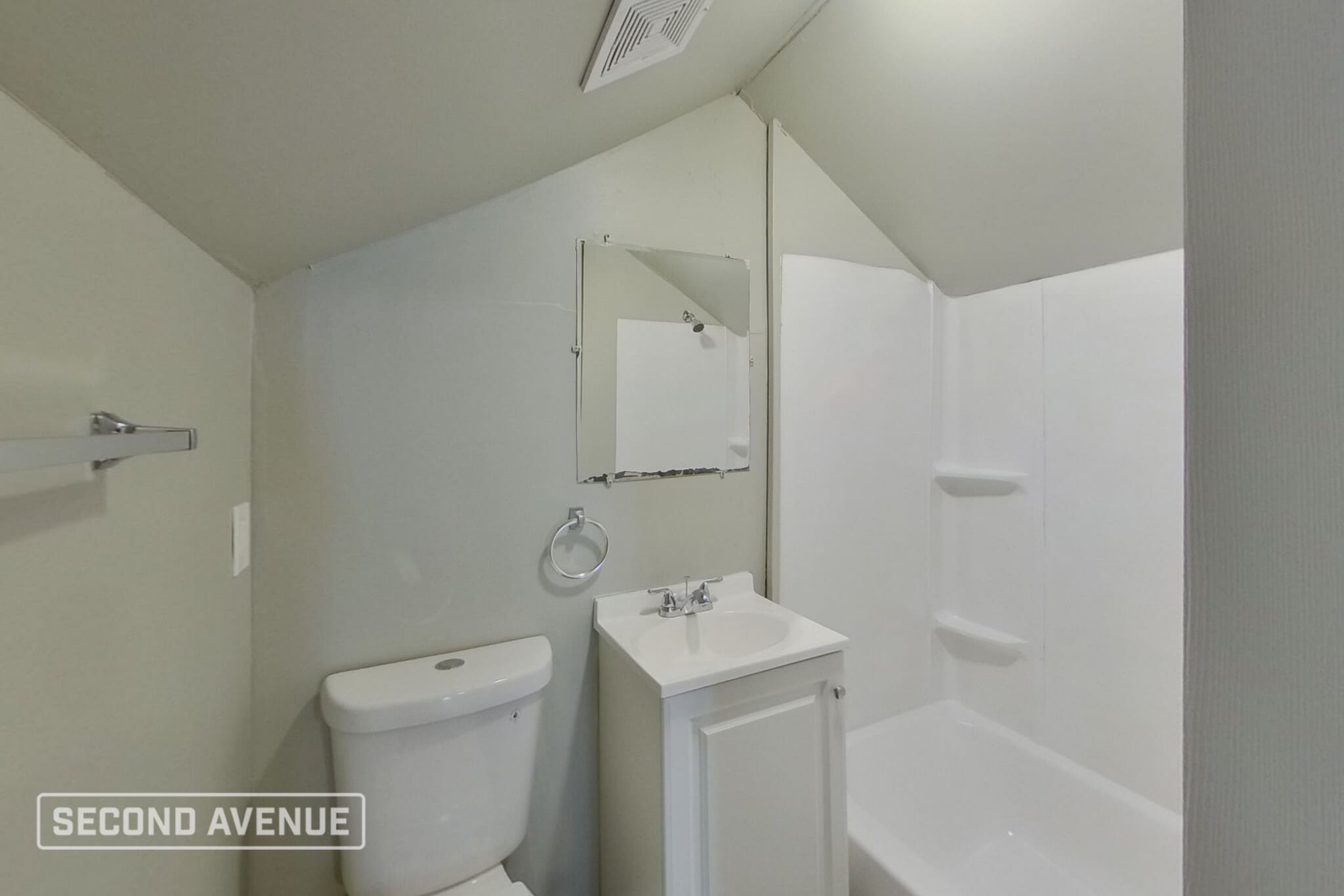 Building Photo - 2114 Greenwood Ave