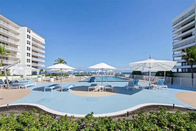 Building Photo - 3546 S Ocean Blvd