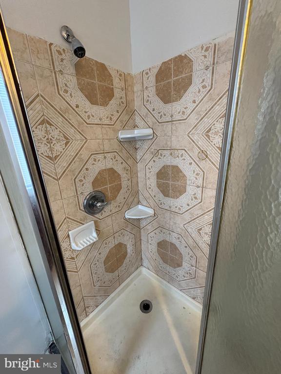 Building Photo - 198 W Thelma St