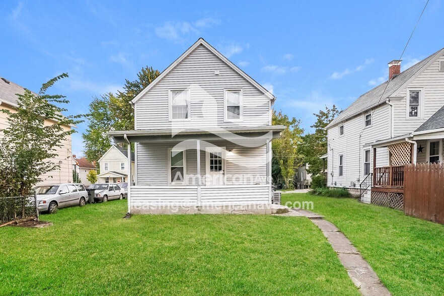 Building Photo - 939 Walnut St