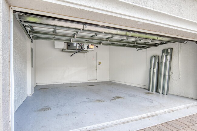 Building Photo - 139 2 Pine Dr