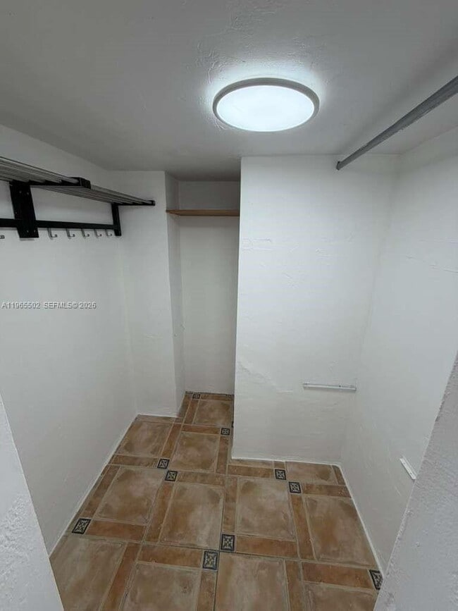 Building Photo - 7850 Byron Ave