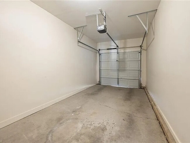 Building Photo - Build Equity While Leasing - Lease to Own