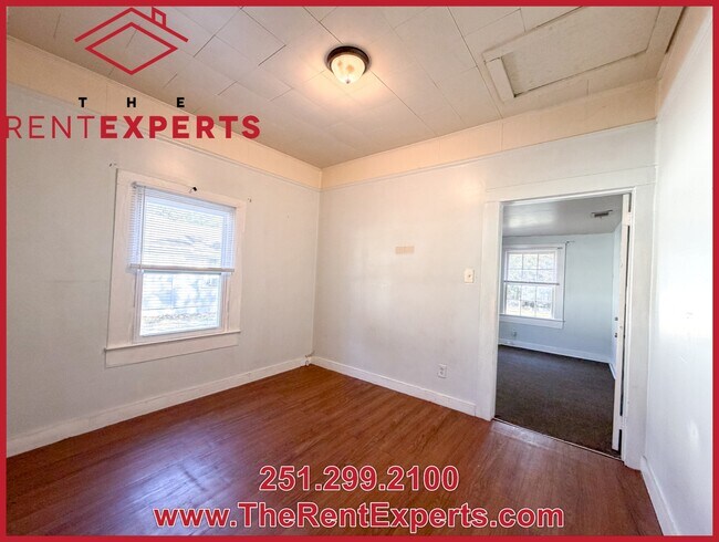 Building Photo - 156 Hemley Ave