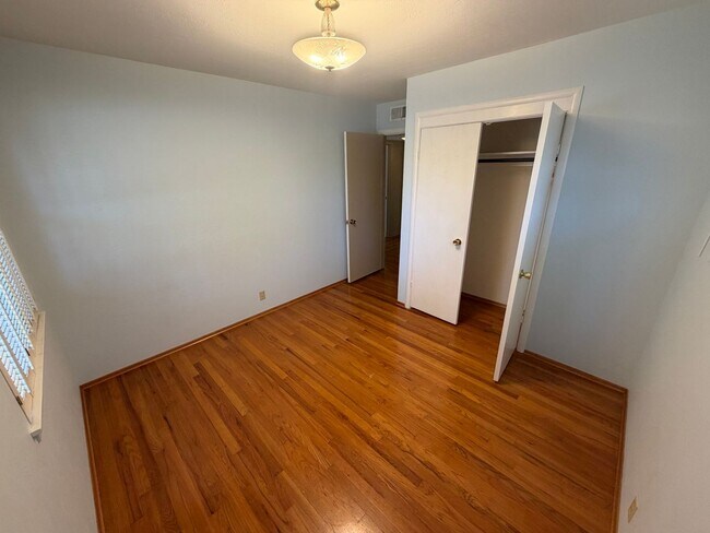 Building Photo - 3 Bedroom | 3 Bathroom | Westmore Oaks Single Family Home Available Now