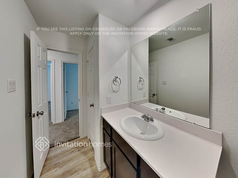 Building Photo - 24139 Mustang Run Dr