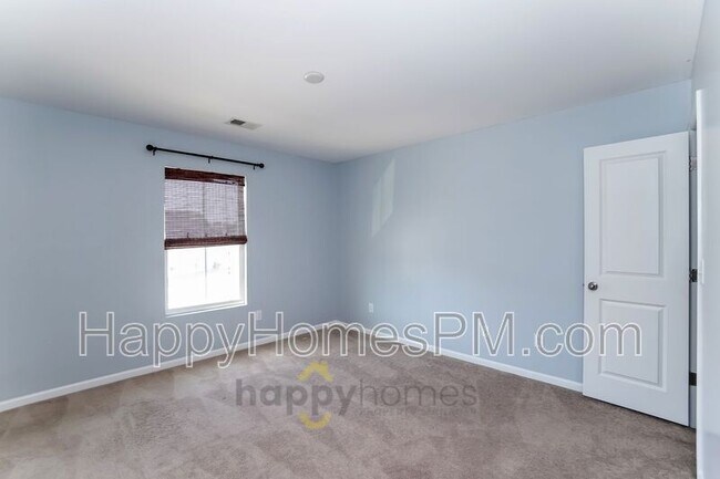 Building Photo - 236 Swallowtail Ln