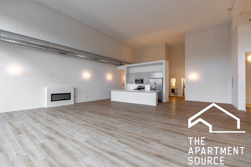 Building Photo - 3207 N Narragansett Ave