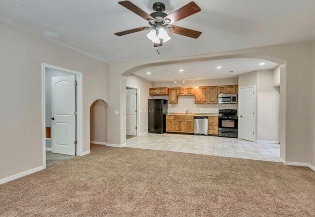 Building Photo - 498 Aspen Peak Dr