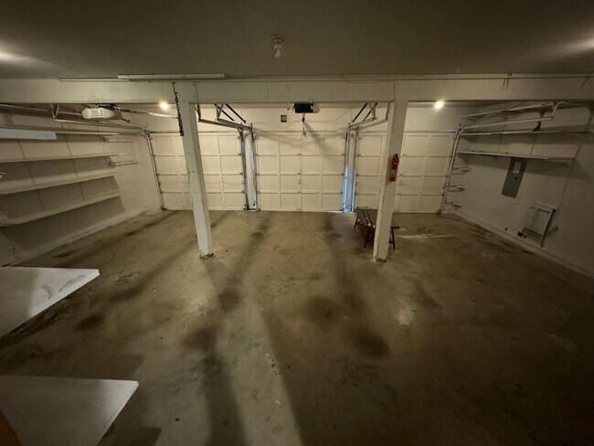 Building Photo - 4Bd/2.5Ba Maple Valley House