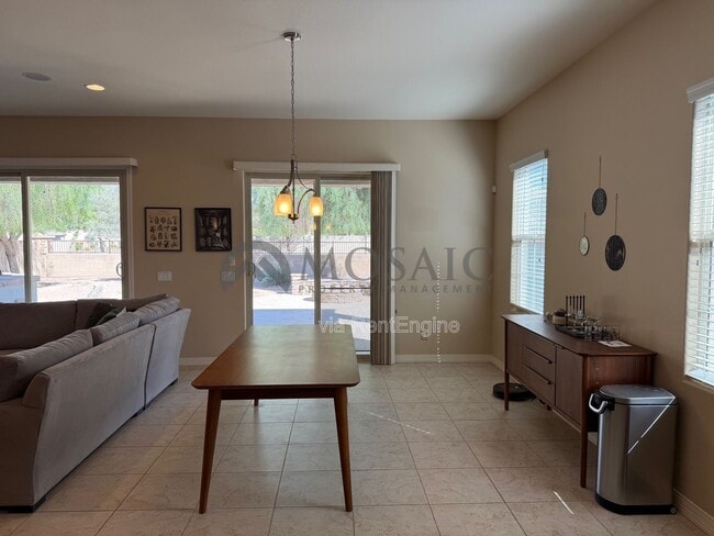 Building Photo - 800 E Tonto Pl