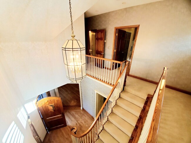 Building Photo - Elegant Woodside Tudor Home