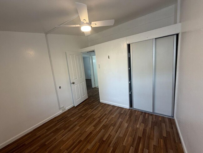 Building Photo - 10670 Minette Dr