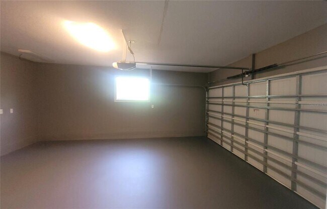 Building Photo - 1837 Hollenbeck Dr