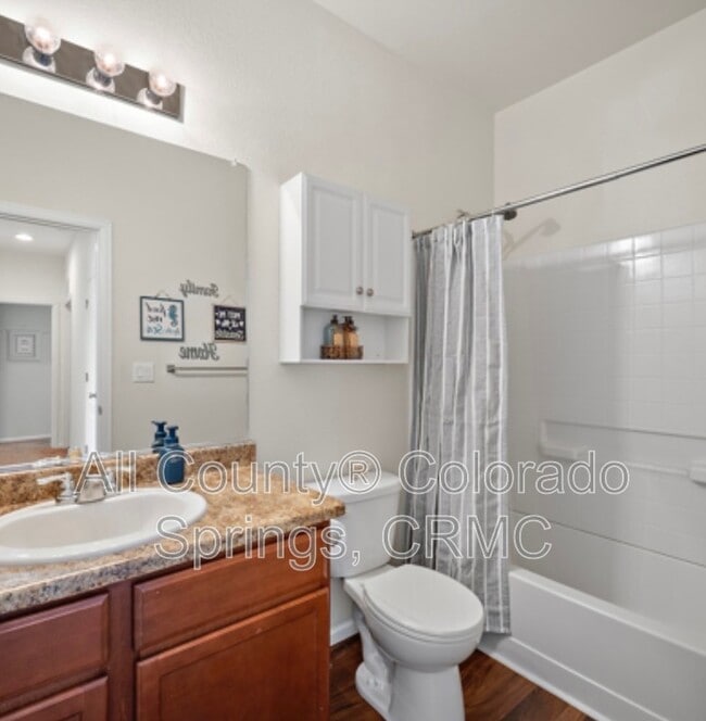 Building Photo - 10084 Thunderbolt Trail